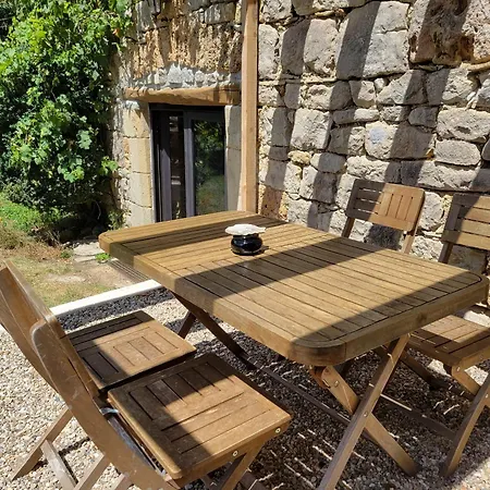 Maison Des Biches Hébergement de vacances *